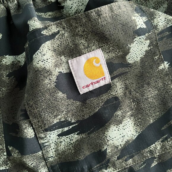 Carhartt Force camo shorts M 10-12 - Picture 5 of 6